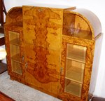 armoire and vitrin